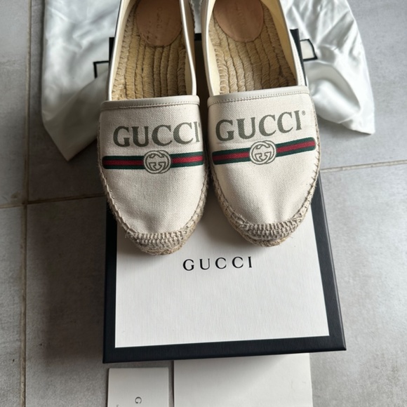 Women’s Gucci Cloth Espadrilles - Picture 4 of 11